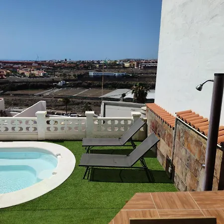 Casa De Invitados Con Piscina *